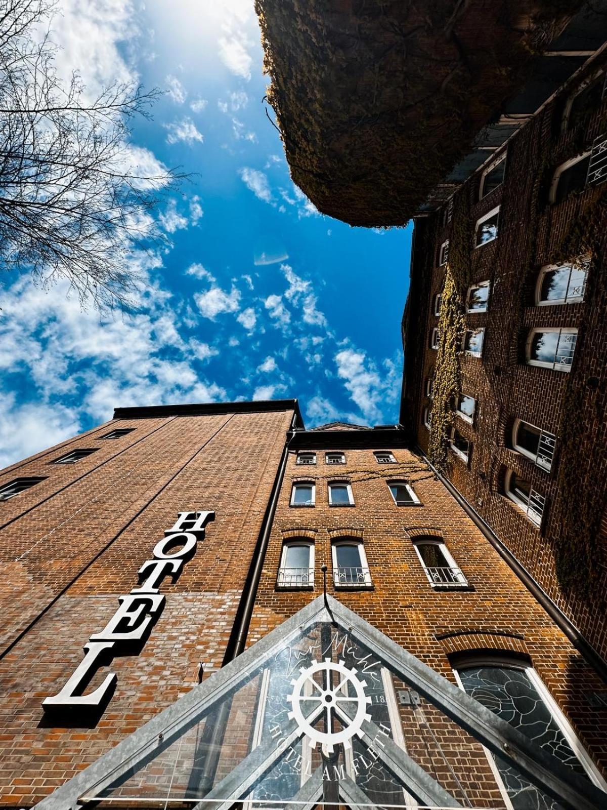 Zur Muehle - Hotel Am Fleth Букстегуде Екстер'єр фото