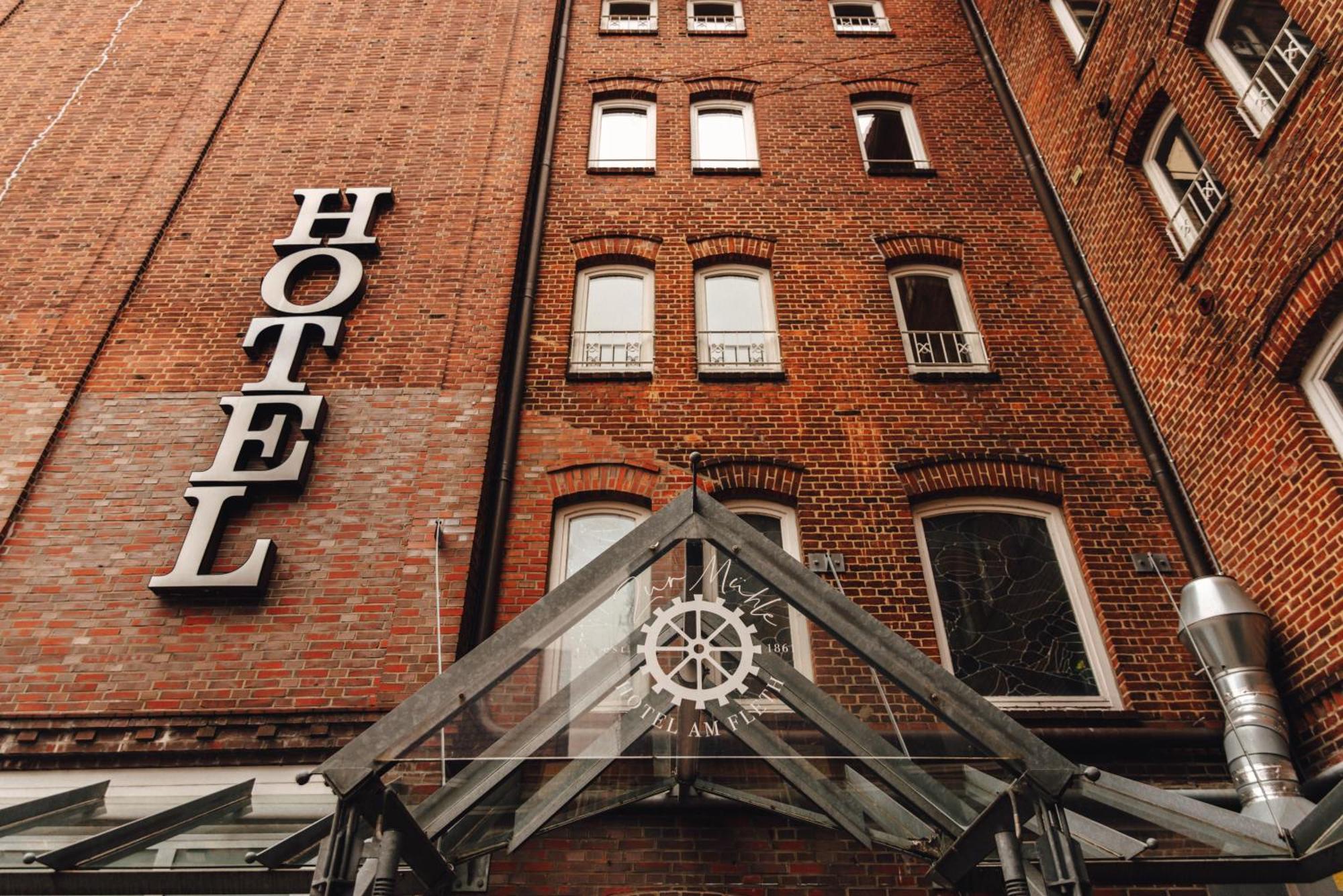 Zur Muehle - Hotel Am Fleth Букстегуде Екстер'єр фото